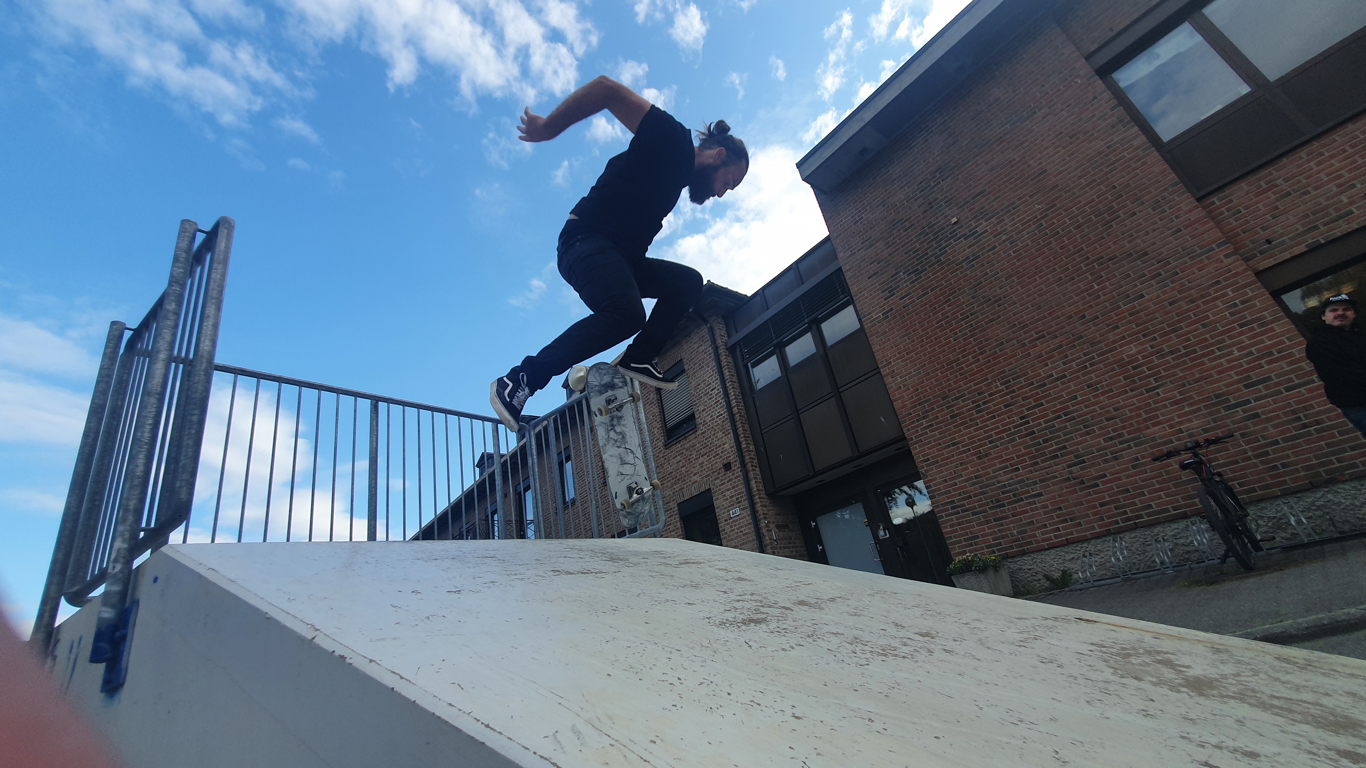 Ørjan Trotland - Backside nollie kickflip